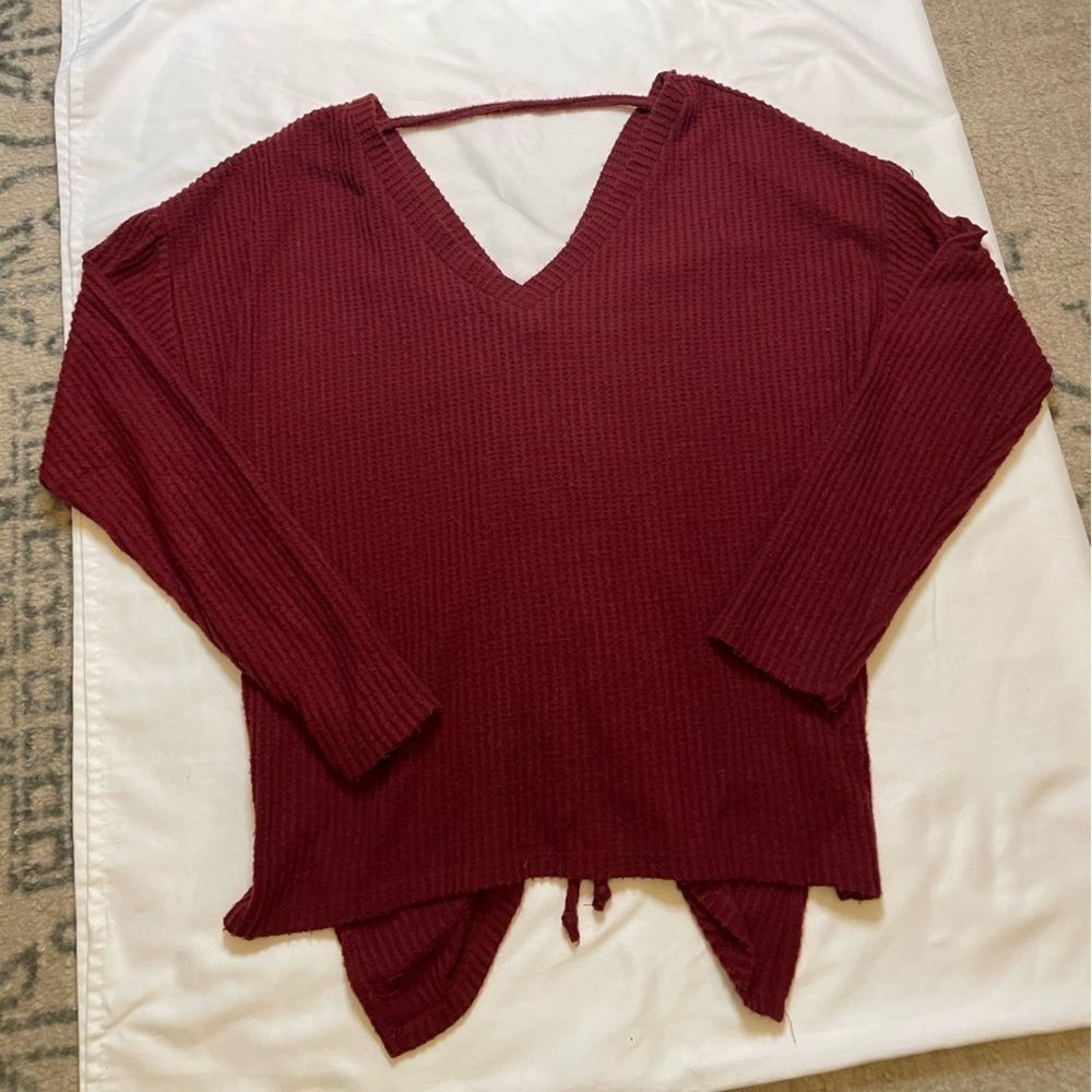 BKE size medium red waffle style soft long sleeve v-neck shirt